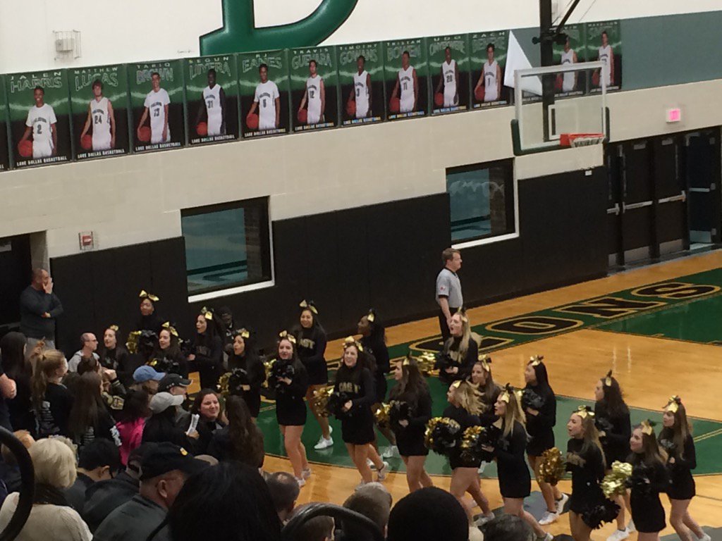 pk_east's tweet image. East cheerleaders inspiring our team and the Jungle!  #playoffmagic!