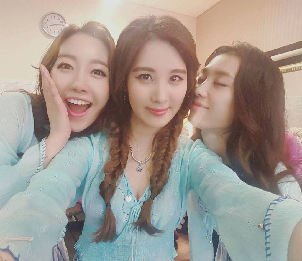 kimtaeyeoncom's tweet photo. [Seohyun Instagram Update] "금피♡서피♡박피♡
오랜만에 모인 삼피들~~ㅋㅋ
#맘마미아 #소피" https://t.co/efl7zp6QPo