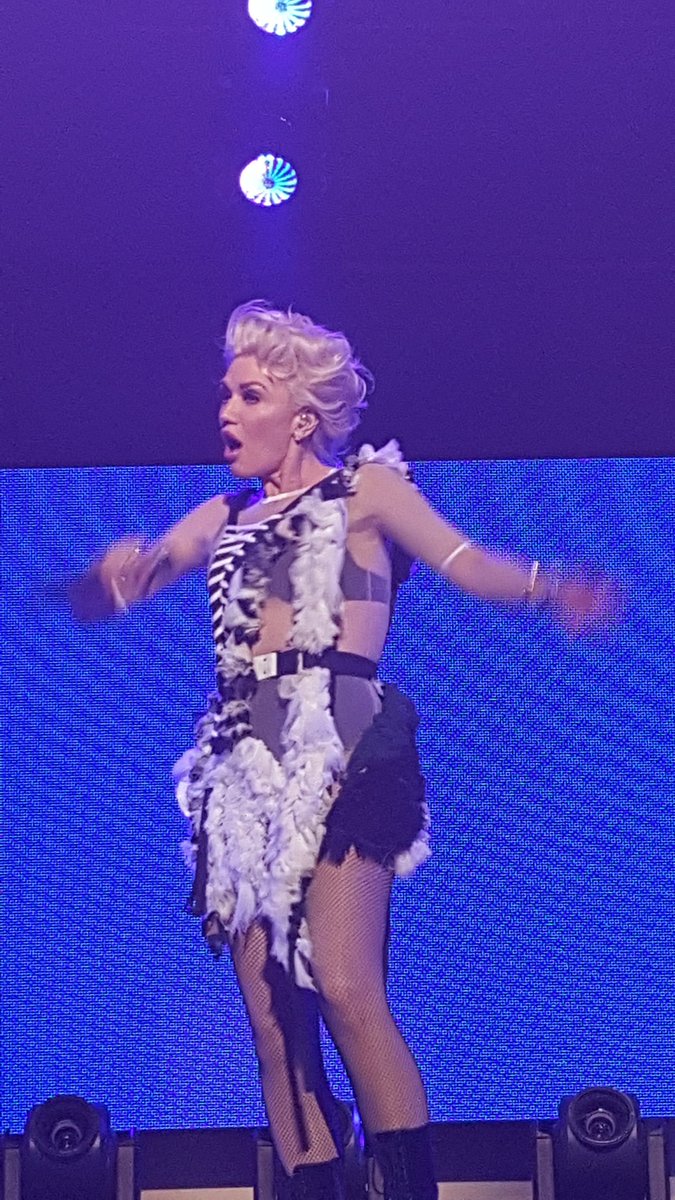 ShefaniStan's tweet photo. @happyjoy3469 @gwenstefani yassssss!!! #crazygoodtime #MakeMeLikeYou @1iota @JimmyKimmelLive https://t.co/oXZi2L6kle