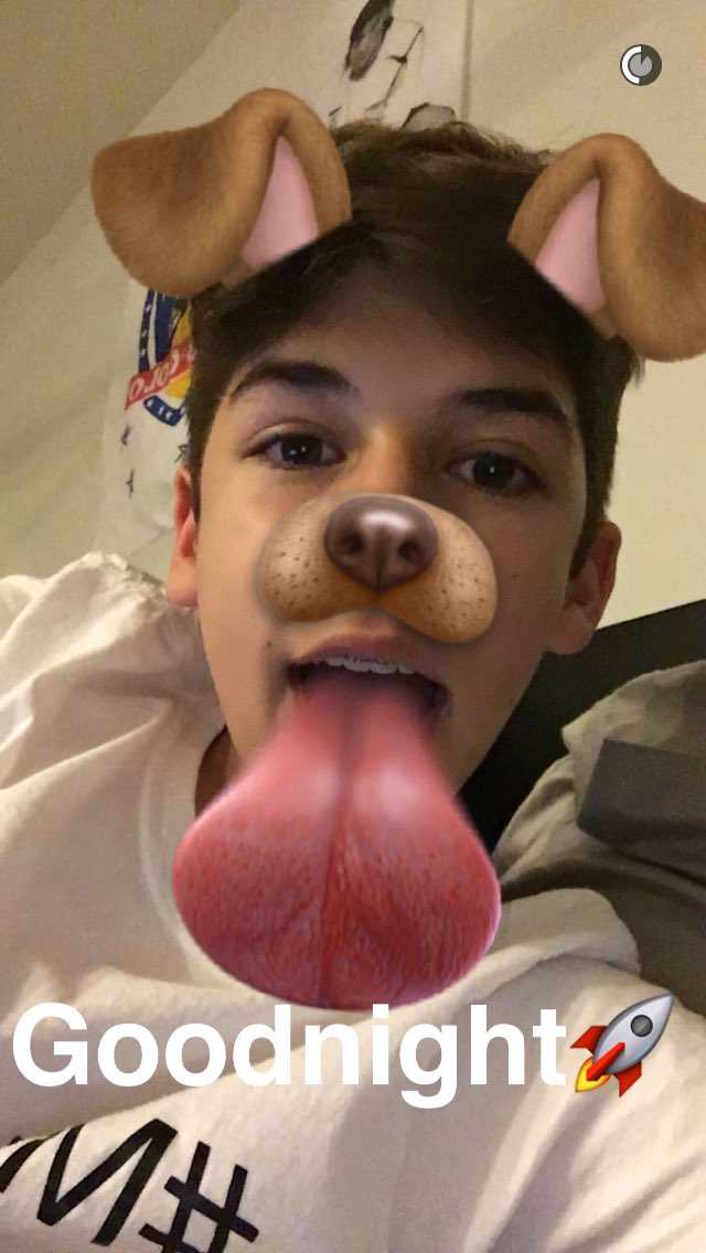 brendaa________'s tweet photo. I'm thinking of turning my account into a fanpage for this cuiteee 😍❤️😊 @itsMarioSelman btw look at Mario slayin 🙌❤️ https://t.co/5GymM2BdUo