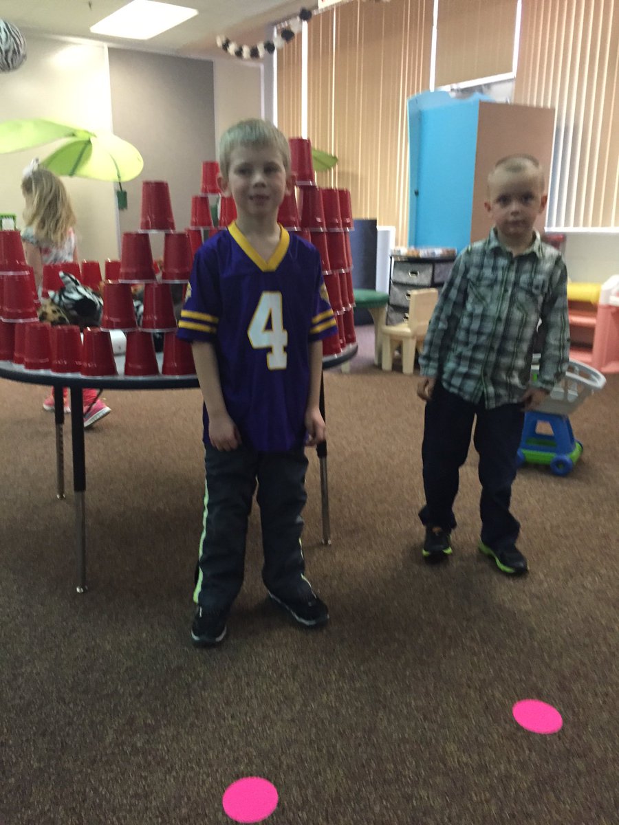 LinzkMrs's tweet image. And they&apos;re still at it even though we are down to 96 cups!! @CSEROCORI #cse2028 #csestrong #usingimagination