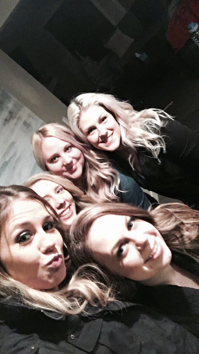 NikkiFroment's tweet photo. 💜 https://t.co/ZEFNMiRKci