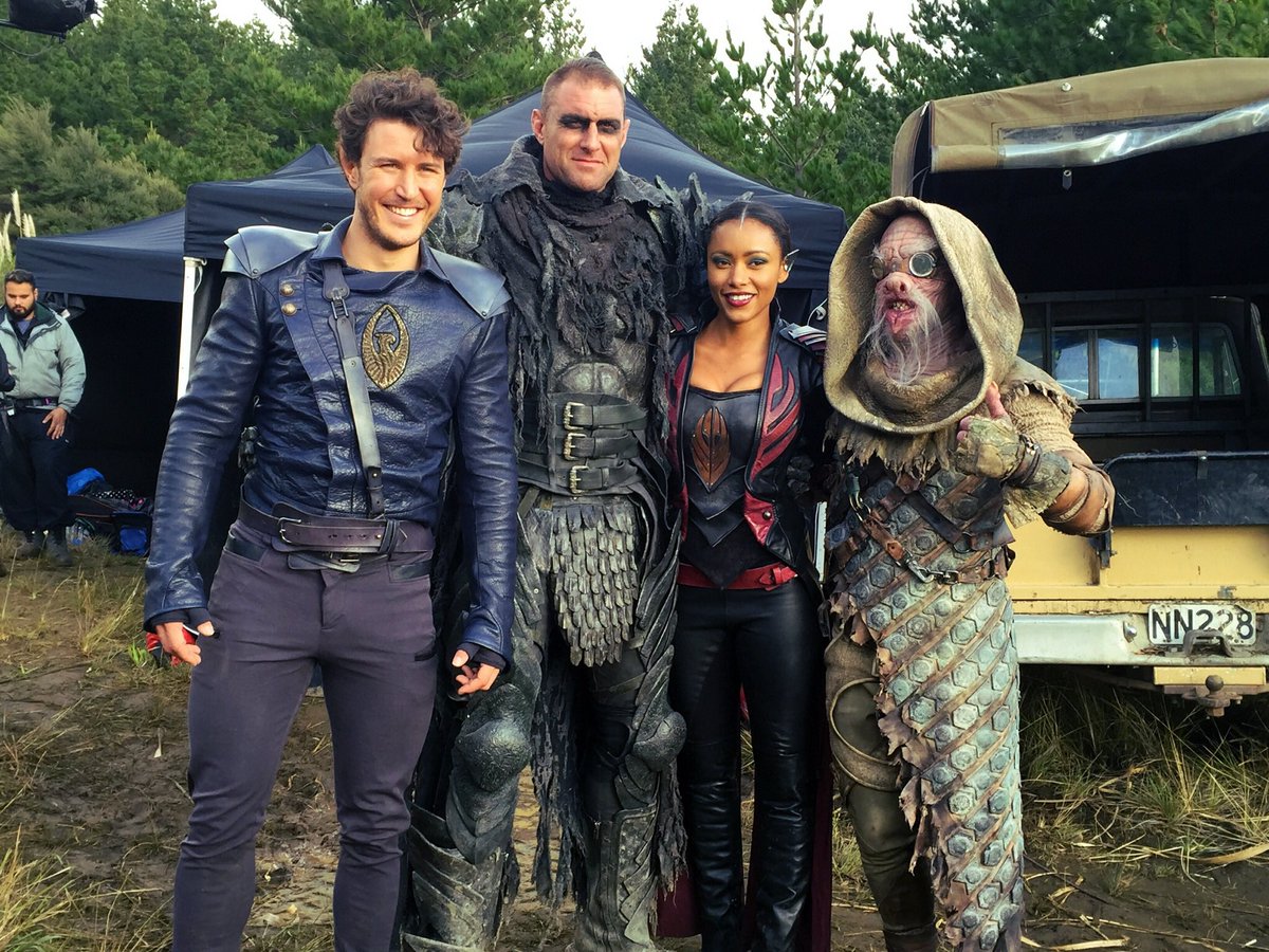 #thecrew 😝😝😝 #Shannara <a href="/Shannara/">The Shannara Chronicles</a> <a href="/MTV/">MTV</a>