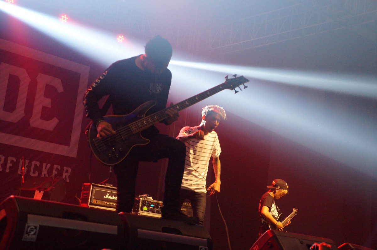 denynugraha93's tweet photo. Part 1 @REVENGETHEFATE @AnggiRTF @CikhalRTF @SonaPurnama @ZackyAchyar @GeryOtre at @ShowcaseEvent #showcase2016 https://t.co/ap0MdxU0Rv