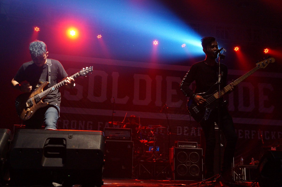 denynugraha93's tweet photo. Part 1 @REVENGETHEFATE @AnggiRTF @CikhalRTF @SonaPurnama @ZackyAchyar @GeryOtre at @ShowcaseEvent #showcase2016 https://t.co/ap0MdxU0Rv