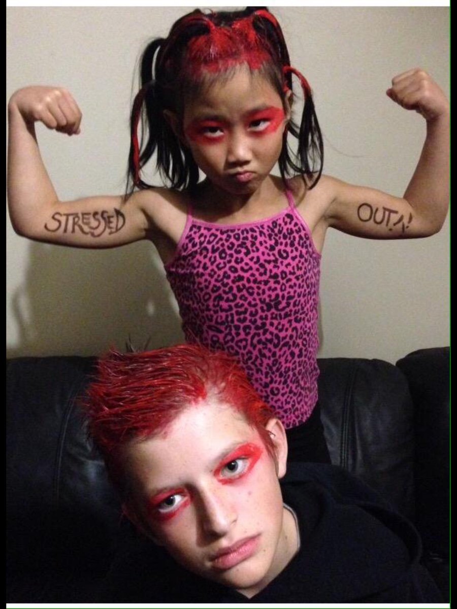 jkindy61's tweet photo. Mother of the year, not missing out this time. C U 04/18 @joshuadun @tylerrjoseph @twentyonepilots #notstressedout https://t.co/wQyPhhG04X