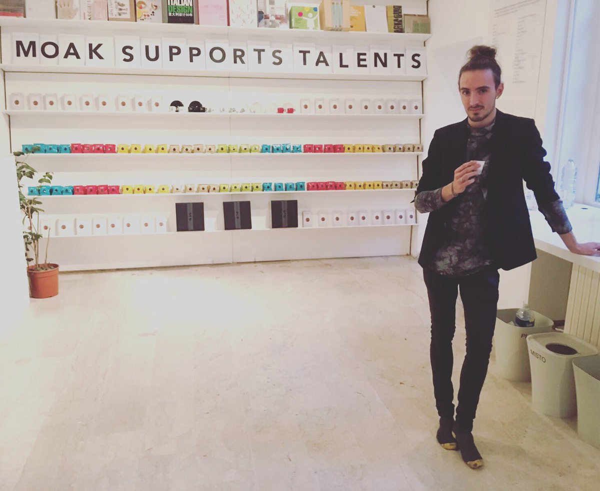 caffemoak's tweet photo. Pausa #caffemoak creativa Via Savona 11 
#wnfl2016 #MFW16 #moakpeople #Milano #fashiondesign @ilcaffedellecinque https://t.co/JPsXBs4Q9F