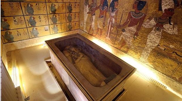 olivier_mellow's tweet photo. Tombe de #Toutankamon : le ministre égyptien Mohamed Hisham Abbas Zaazou semble optimiste #Egypte #archéologie https://t.co/9ZGXp3p6NB