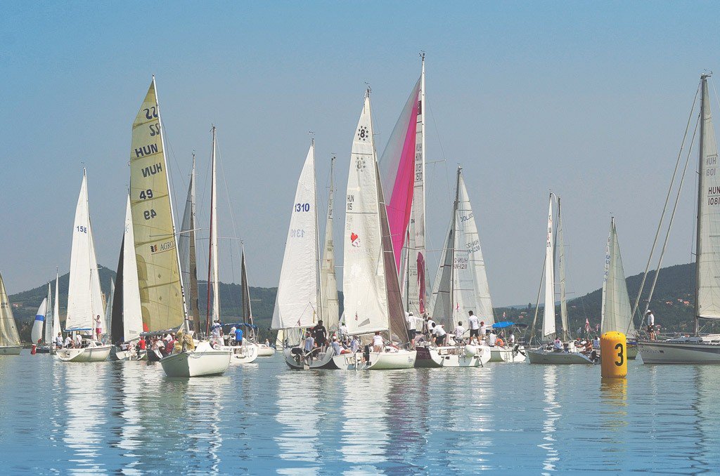 hellosiofok's tweet photo. NEMZETI VÁGTA UTÁN NEMZETI REGATTA SIÓFOKON

https://t.co/VohkCqCtyB https://t.co/OchJSoL6Fx
