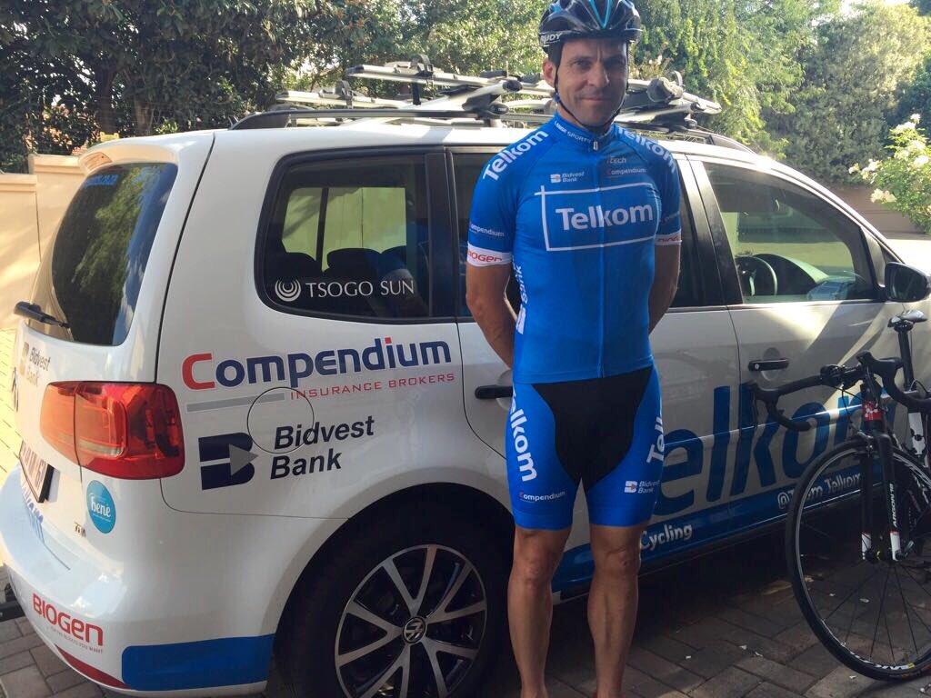 DSVSHIFTAcademy's tweet photo. Official team kit by @ftechcycling is here &amp; our team owner @LangeMalcolm couldn't resist to try it on! #2016Partner https://t.co/xhN6HeeVmB