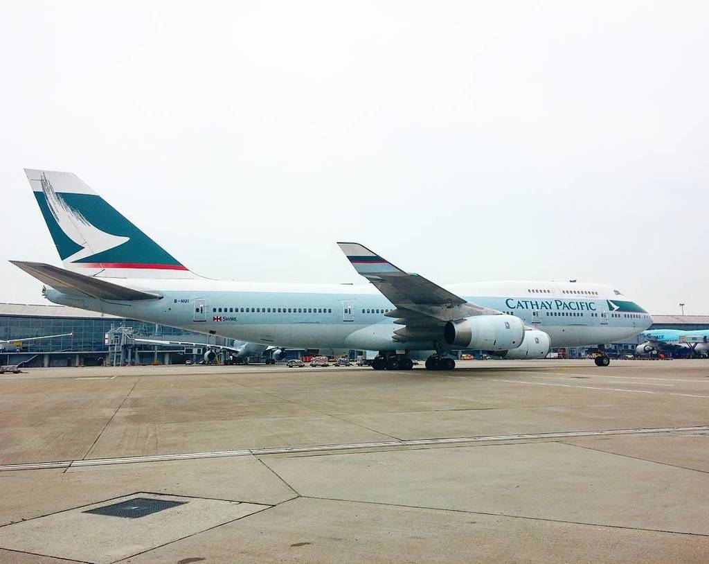 jacobvvz's tweet photo. By alvinwcc on Instagram: Hi beauty!
#instaplane #jumbo #b744 #BHUI #cathaypacific #74740… https://t.co/VGikl6LzUm https://t.co/BzZSHEhOa0