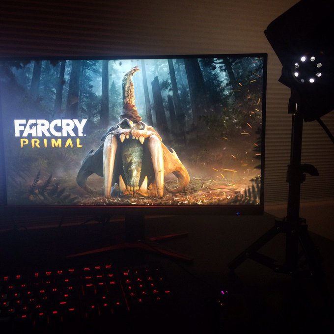 Watch RAE's leaked NSFW photo on TwXstars