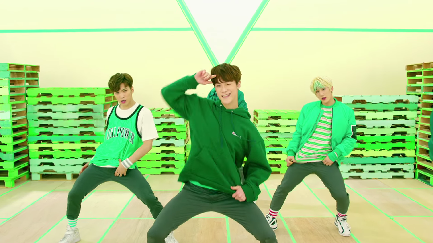 MiSSjANE096's tweet photo. #ASTRODebut #ASTROShowcase #ASTROSpringUp #ASTRO #MoonBinASTRO https://t.co/PQ0pIWSFFQ