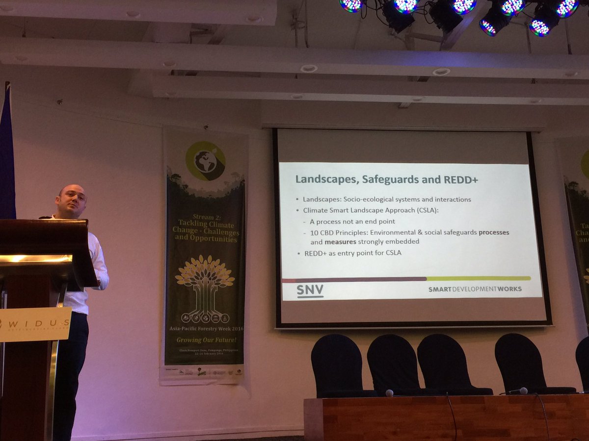 CIFOR_ICRAF's tweet image. Richard Rastall of SNV: The climate smart landscape approach is a process, not an end point. #Stream2 #APFW2016