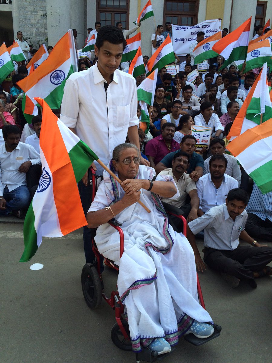 Sharada_naik's tweet photo. 94yr old Freedom Fighter Smt Pramila Krishnapa joins #WalkForNation 2day in Bng,wit thousands of Nationalists!Salute https://t.co/8GAvN8ZhFu