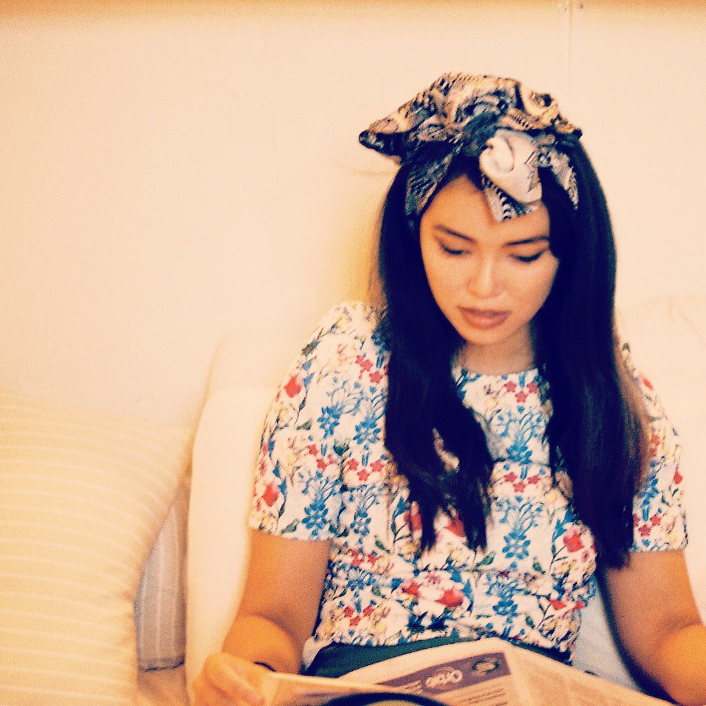 Collective_UK_'s tweet photo. Our approach to #wednesday #patternclashing with a side of relaxed morning reading. Head scarf by @siladora #HumpDay https://t.co/lm0jgl8aZh