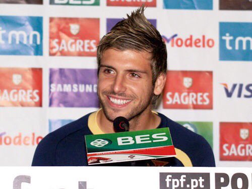ｾ ﾗ ﾑ ﾗﾝ בטוויטר サッカーのポルトガル代表のミゲルヴェローゾ選手 ポルトガル人って検索してたらでてきた めっちゃイケメンやん T Co 6z1mfuevzt