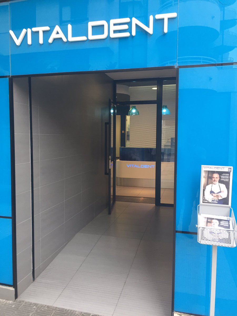 pablogandia's tweet photo. Vamos a por el #miércoles @Vitaldent_es #somosvitaldent cada día más pacientes!!! Cada día más 😀😄😀😄😀😄😀😄😀😄😀 https://t.co/UH3Nncx5yA