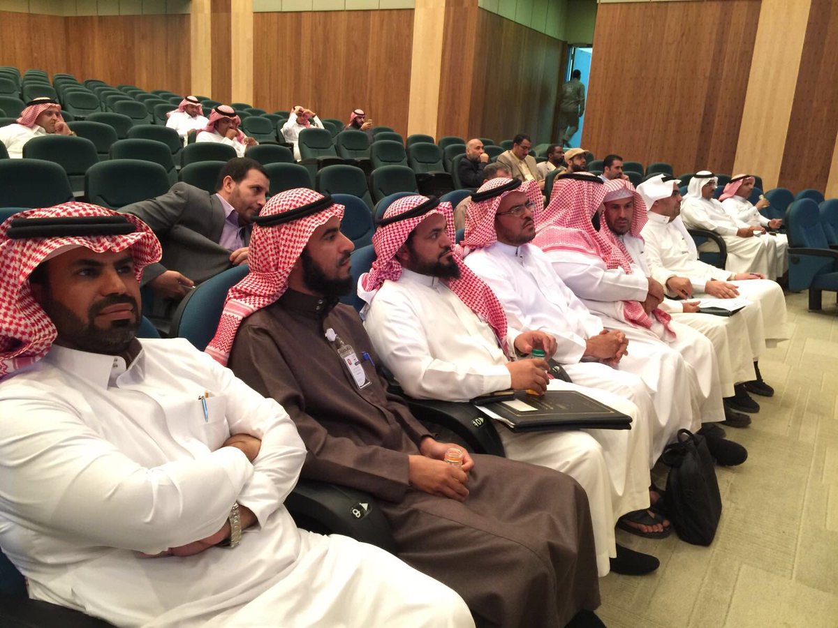 ShaqraUni's tweet photo. *متابعات مباشرة*
وكيل الدراسات العليا  يعقد لقاء مفتوح مع منسوبي الجامعة لمناقشة أعمال الوكالة خلال الفصل الحالي https://t.co/7FRbqDKlDx
