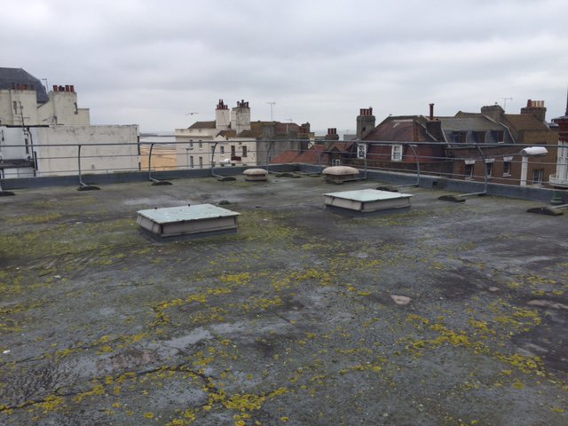 TorCoatings's tweet photo. We're on a roof in Kent today which is in desperate need of some Elastaseal waterproof coating! Watch this space... https://t.co/pmgK1Tvhbr