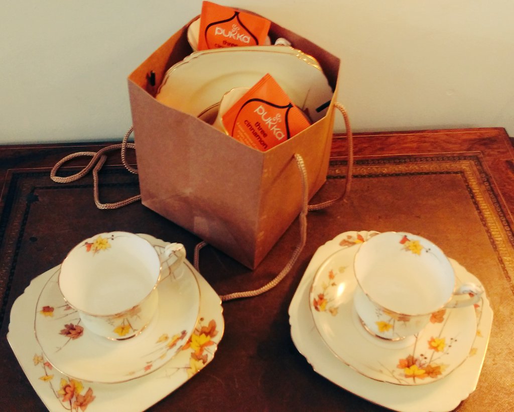 Tea for Two - £15 #Valentine's #teafor2 #vintage #teacups
