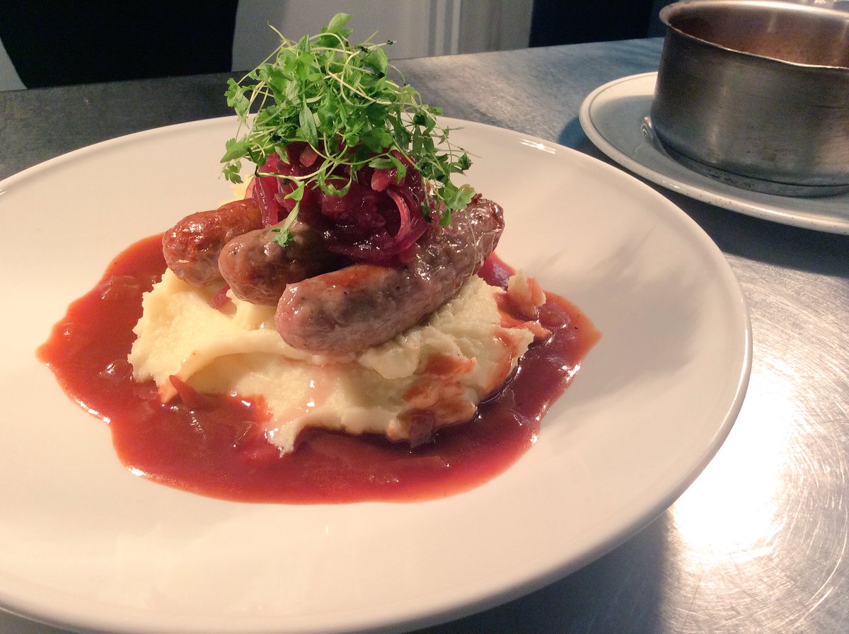 chefRuttledge's tweet image. Bangers and mash or what? @TheBeach_Hotel