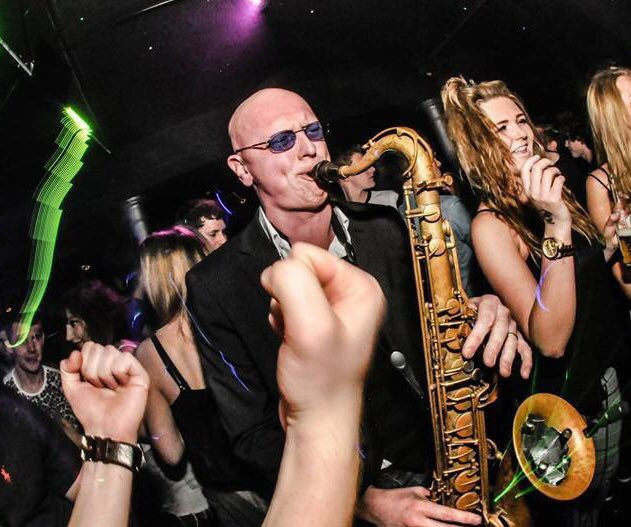 stevebonesax's tweet photo. Catch me playing #deephouse #Ibiza #chilledgrooves  #Tonight in #cocktail bar @AlfornoItalian  7pm #darlobiz https://t.co/RYOcSXAyMI