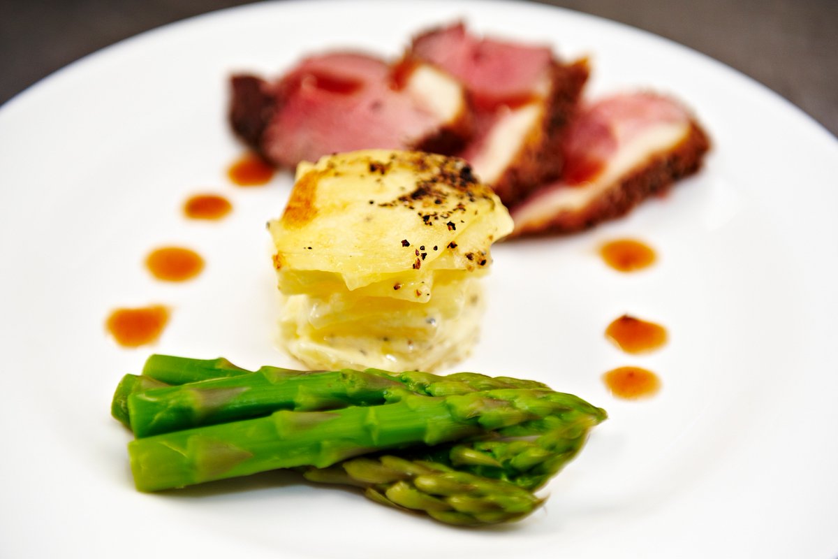 Getting to know <a href="/gaildandy/">Gail Dandy</a> Catering on the blog today! savethedatemagazine.co.uk/2016/02/gettin…