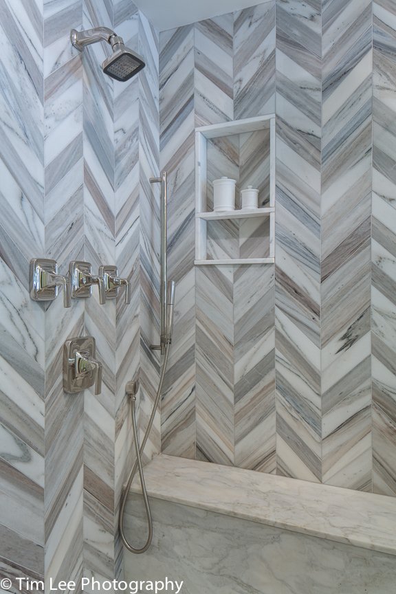 LaPietraMarble's tweet photo. Happy Friday!!! #chevron #waterjettile #calacattamarble #miter #lapietra #tileandstone #interiordesign https://t.co/QgbuP1E5VZ