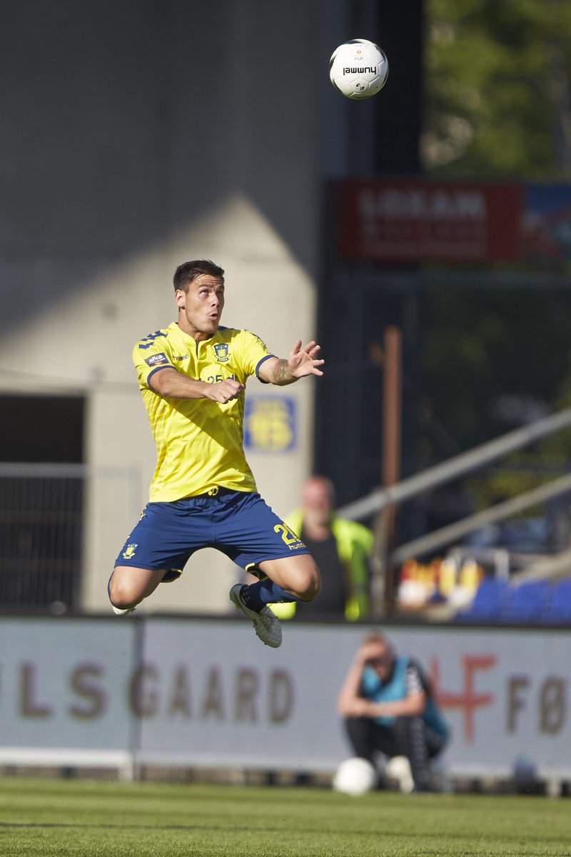 BrondbyIF's tweet photo. Dumic fortsætter i NEC Nijmegen efter denne sæson:
https://t.co/Qvo2f4Y8Yj
#Brøndby https://t.co/qdUs3akV6j