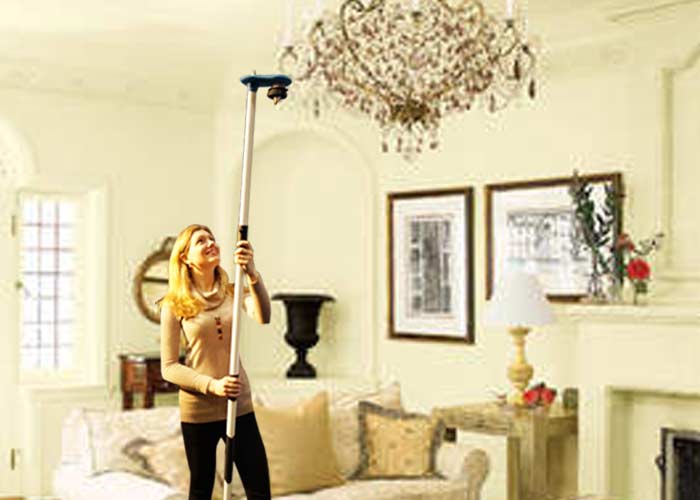 Much safer experience to reach bulb. No More Ladders #Crowdfunding #Highlight #Kickstarter kck.st/1Jcnaxg