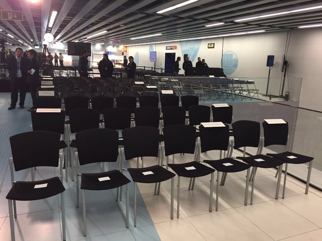 MasterEventsM's tweet image. Tot q punt per l&apos;acte d&apos;inauguració de la nova #L9Sud #protocol #protocoloficial #seating