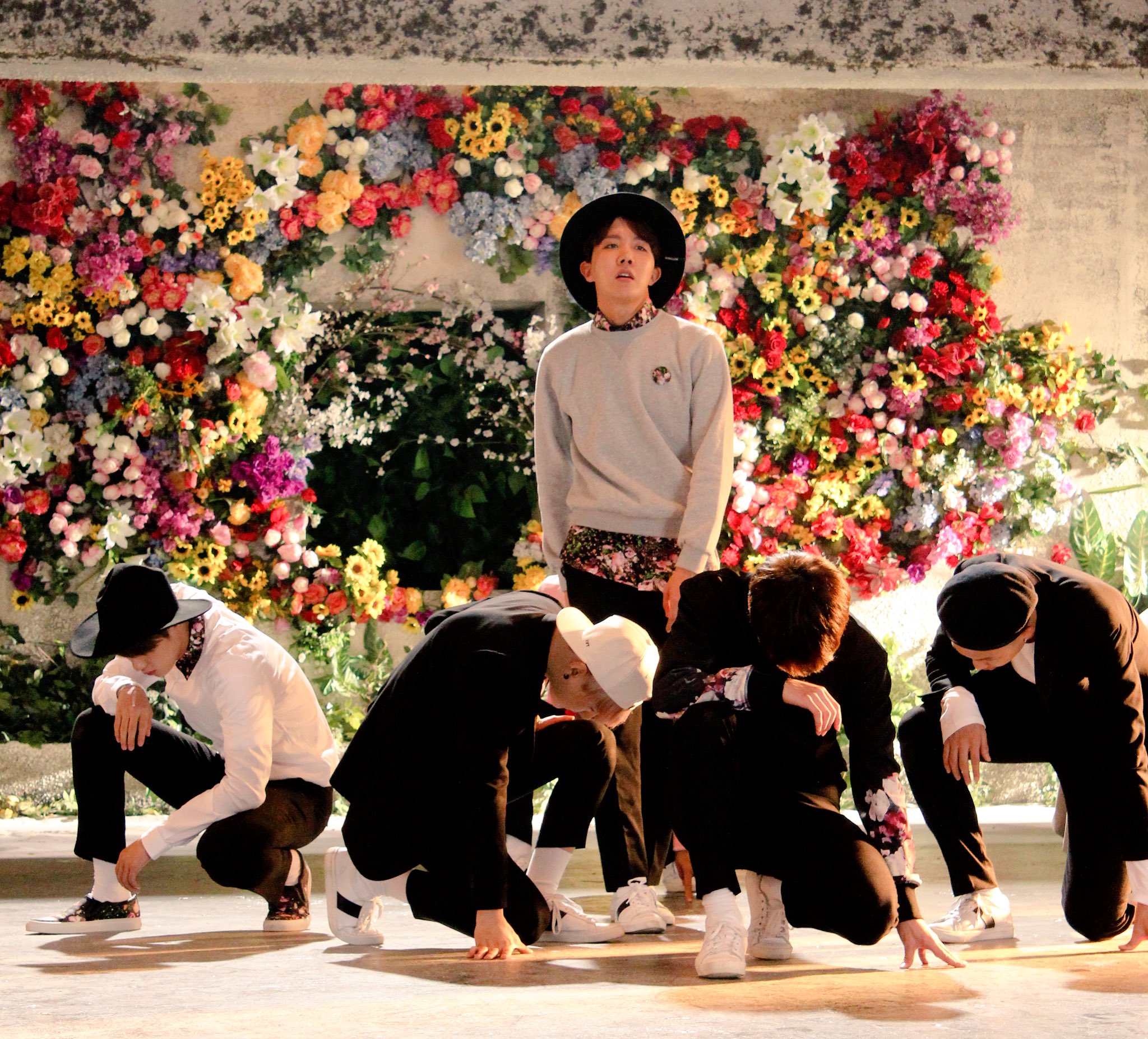Bts Japan Official 防弾少年団 Japan Official Fanclub Off Shot 更新 I Need U Japanese Ver Mv撮影現場のオフショットを公開 詳細はコチラ T Co Qojwtqpkps T Co Nycpr4xq0p Twitter