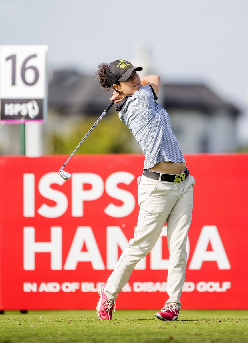 Schreefel 44ste na R1 New Zealand Open. Van Dam in achterhoede - golf.nl/nieuws/2016/fe… <a href="/Annevandam/">Anne van Dam</a> @dcschreefel