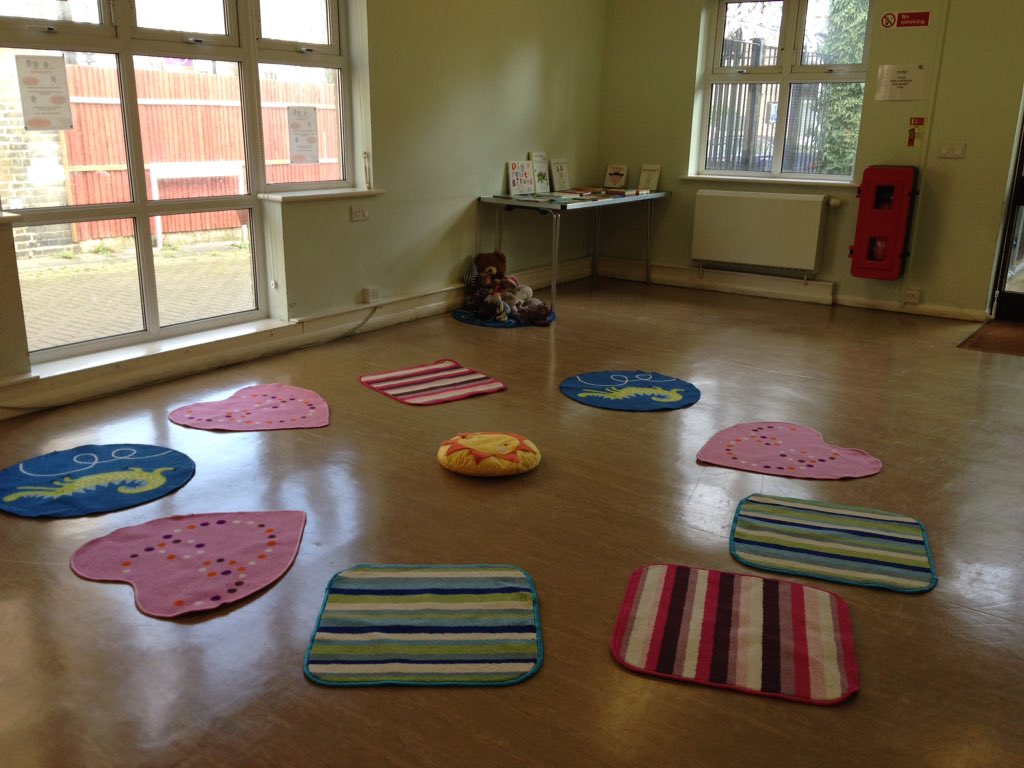 friendlyfrench's tweet photo. All ready and set up for today's session https://t.co/Dhd12uxgtJ