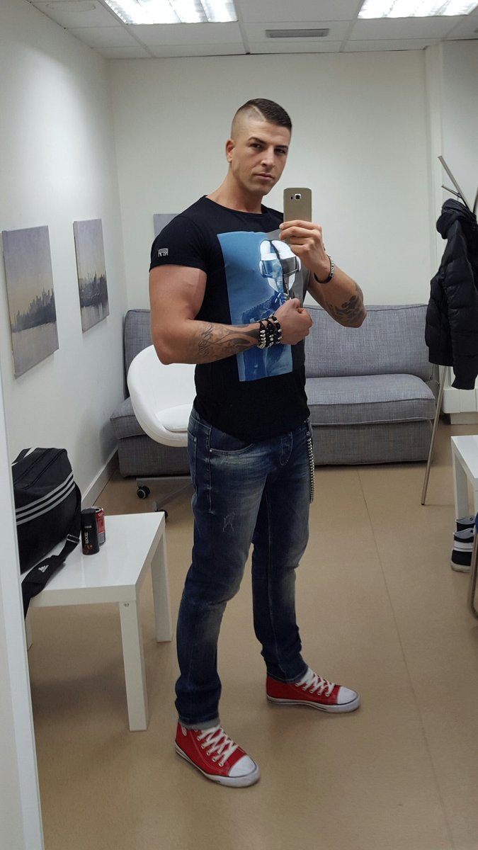 labragandiash's tweet photo. Trascassss 💪 😃 https://t.co/E4MyE0RLCE