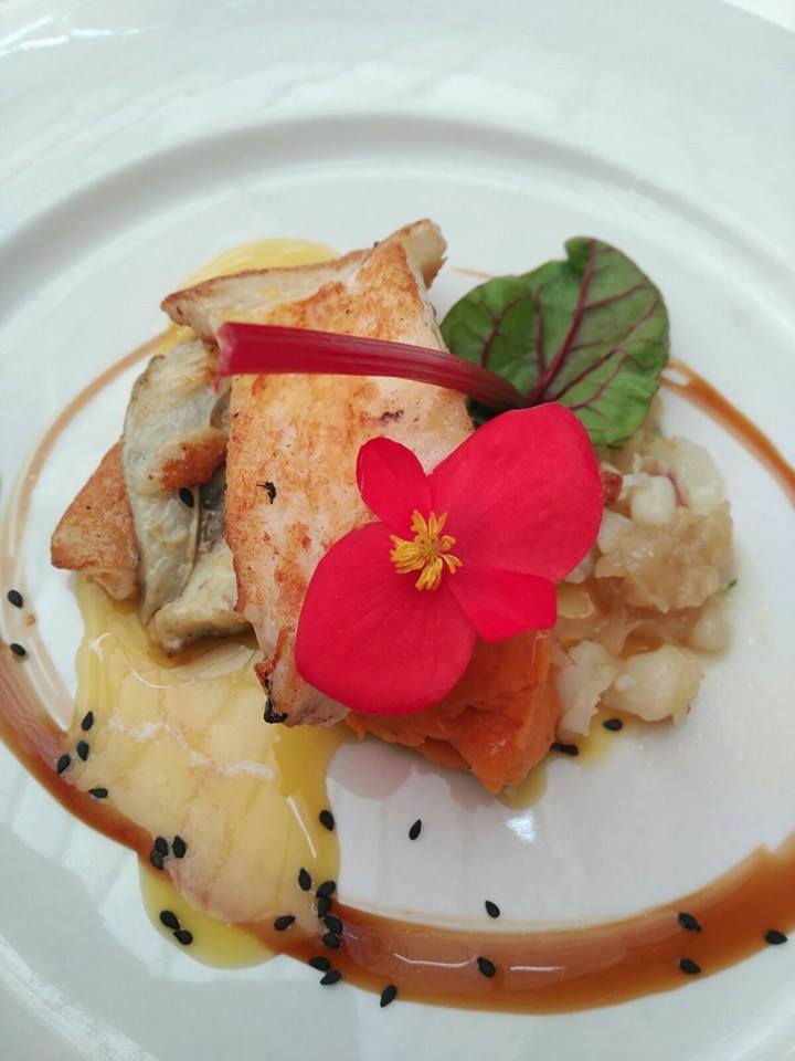 Rodaballo con crema de batata, jibia y cebolletas caramelizadas con salsa de naranja y teriyaki
#SanValentín2016