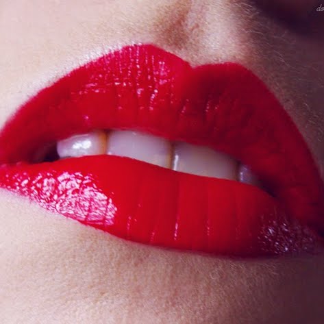preendotme's tweet photo. https://t.co/2jUTOvZOTr Dorota's #RedLips is nothing short of #CLASSIC. Shop her chosen #red #lippie shade over here https://t.co/EOeIVStBop