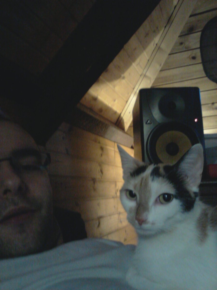 DutchFreQ's tweet image. #MyBigCatSelfie #Ziggo  Mijn lieve schatje :P