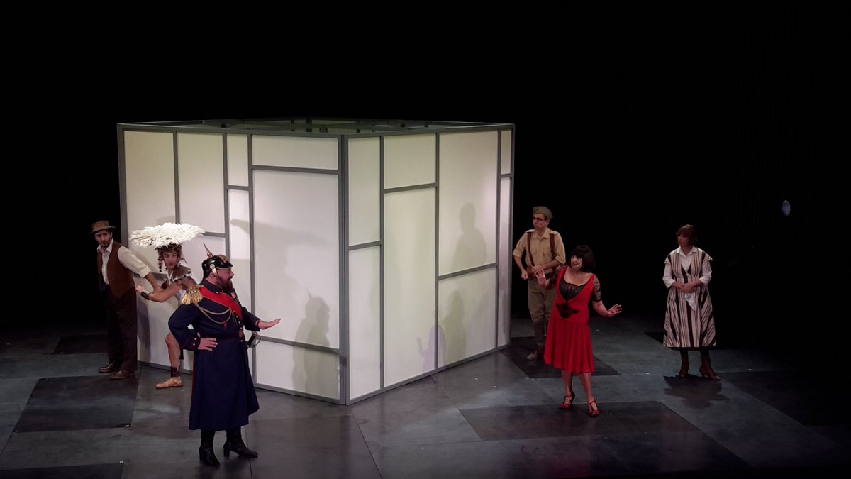 Hoy <a href="/ElEunucoTeatro/">El Eunuco Teatro</a> se va a sentir muy acogido ¡Entradas agotadas! #TeatroLiceo #Salamanca goo.gl/RIQQGT