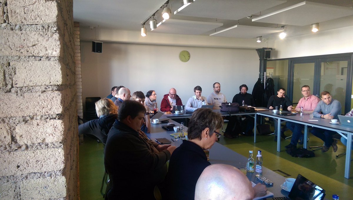 trilobitgmbh's tweet photo. Der #Contao #Agenturtag läuft. Rege Diskussionen, gute Stimmung und Keynote von Leo Feyer. https://t.co/IuyyvC7f3v