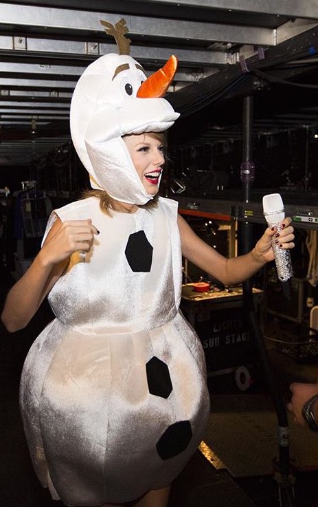 andwerunswiftly's tweet image. #Only1TaylorSwift and she&apos;s already too good for this world