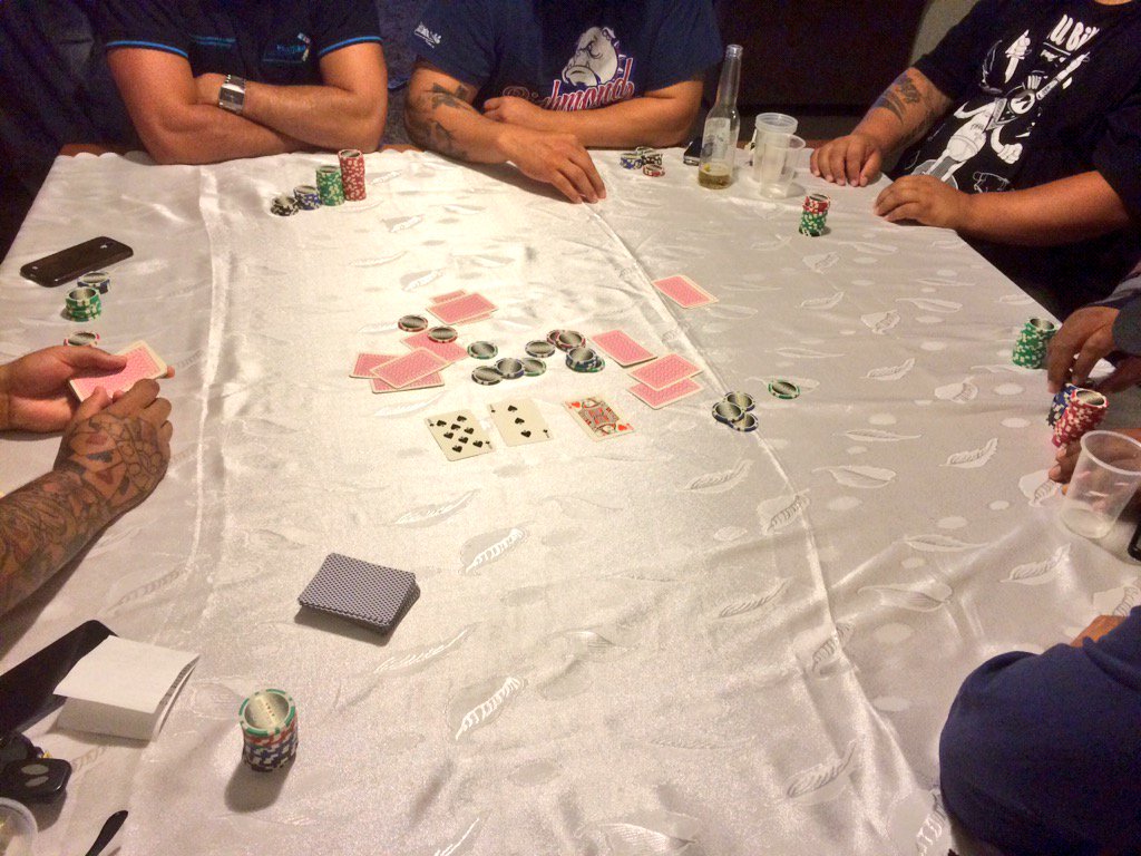 chefumnzm's tweet photo. Good catching up wit my homies. 
#HDFU #StackYoChips https://t.co/0Sc0xHPGFP