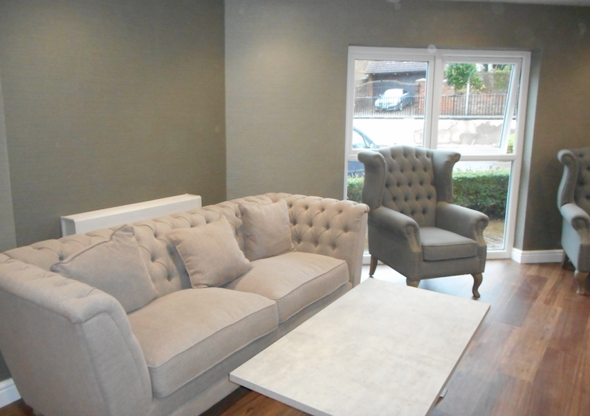 stgeorges_park's tweet photo. Take a look at our brand new beautiful seating area #telford #carehome #sofa #takeaseat #nursinghome https://t.co/j1eOMhMjwM