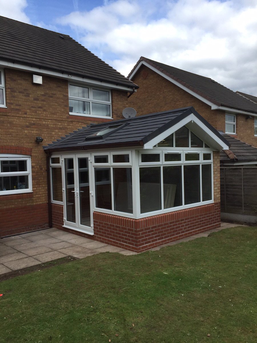 Rbwindows1's tweet photo. Guardian Warm Roof https://t.co/bsZMG4H6WE
