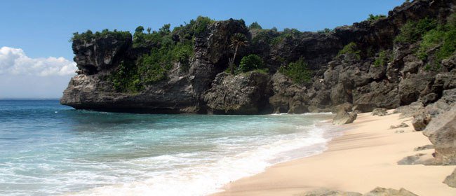 cnpcorp's tweet photo. Bali Tidak Pernah Habis Objek Wisata Laut, Pantai Balangan https://t.co/Ce81uv3tyg https://t.co/La8tBAv9Uq