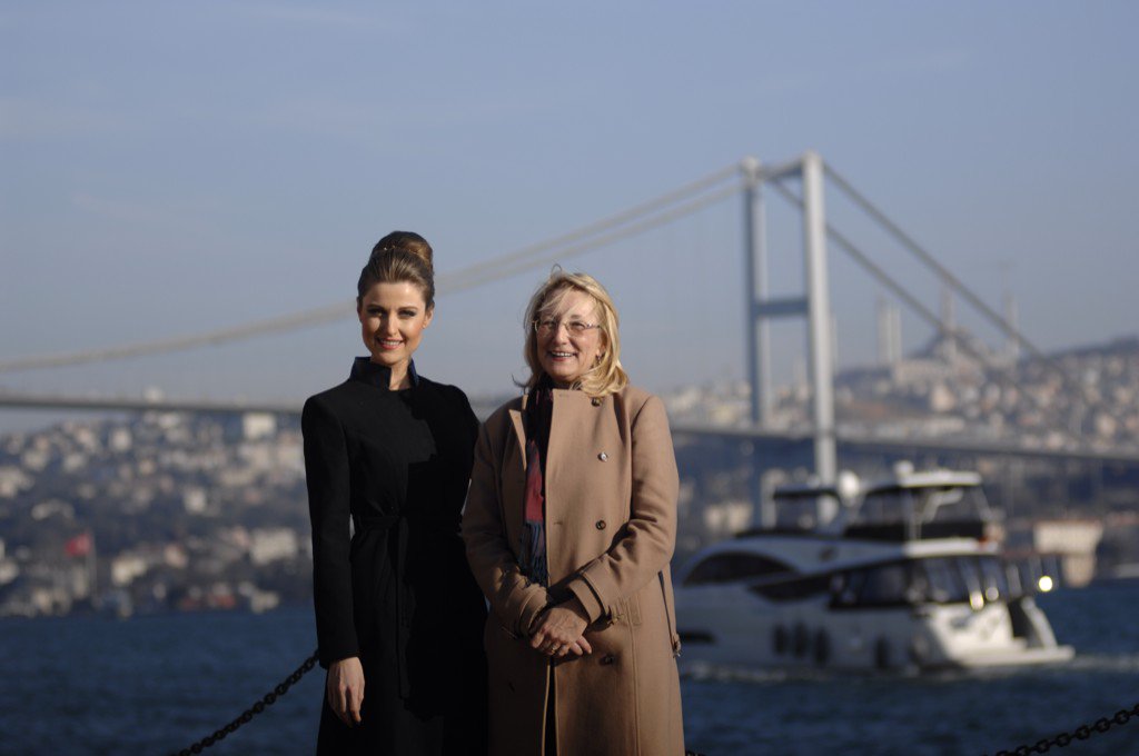 PINAR_ERBAS's tweet photo. "Türkiye bu oyunu bozamayabilir" , Prof. Beril Dedeoğlu'yla röportajım; https://t.co/BuRnfMiTLb https://t.co/kbx4fUYetY