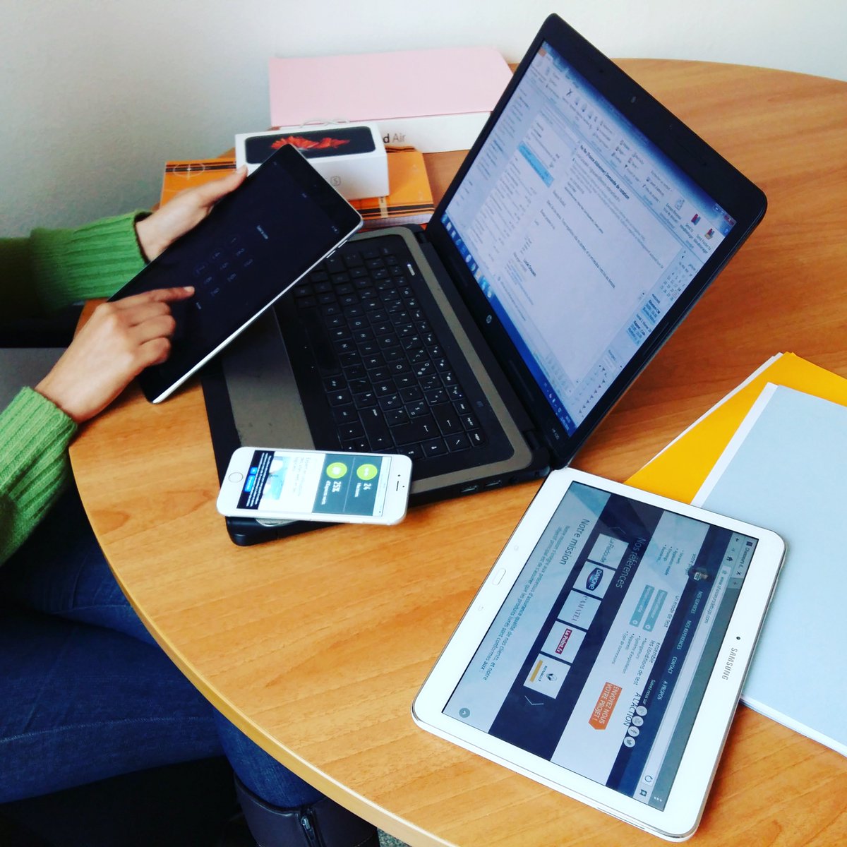 chasseursdebugs's tweet image. Notre contrôleuse #qualité se prépare pour une nouvelle mission de #TestingWeb 💻😀 #ChasseursDeBugs #Device #Browser