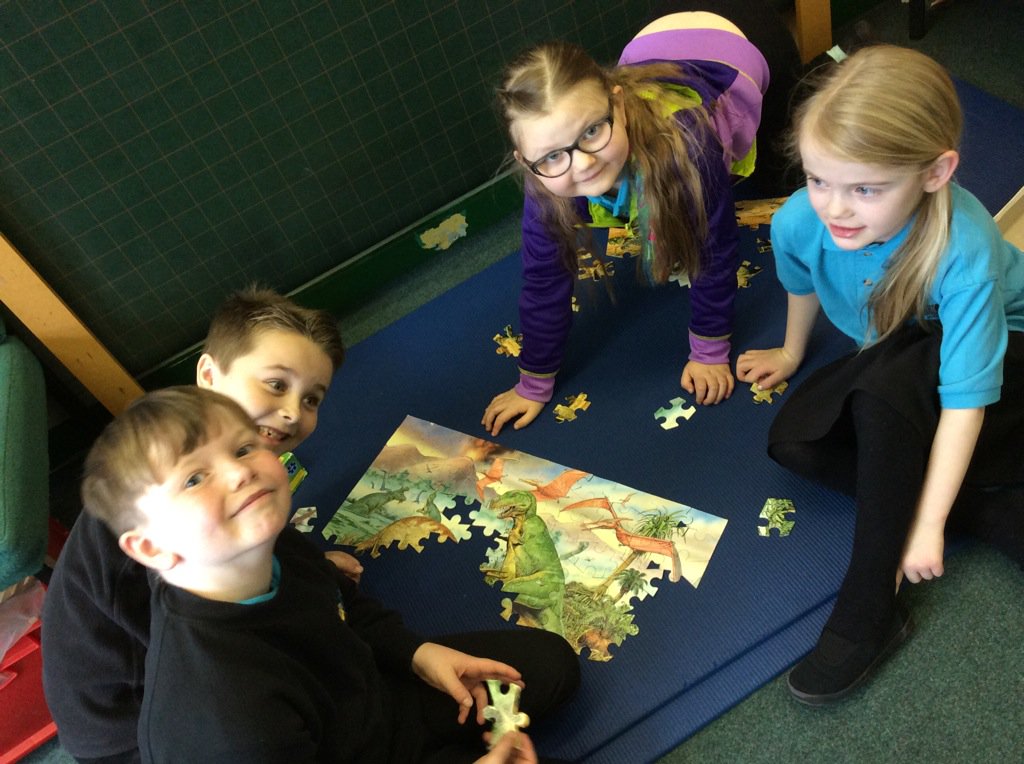 hiltoninverness's tweet photo. Finishing Friday- can we finish this jigsaw by home time? #lotsofpieces https://t.co/hGpBhL9i9J
