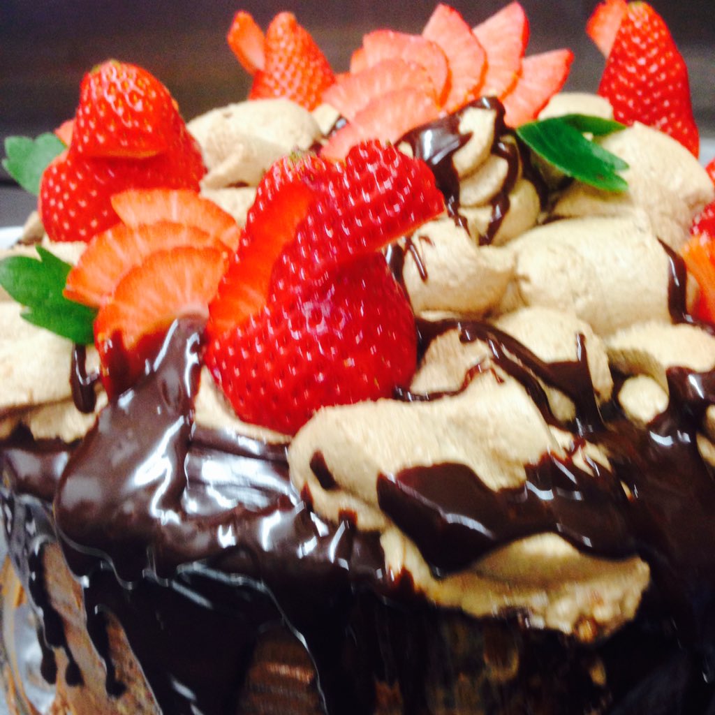 Anyone for cake??? #bigfatcake